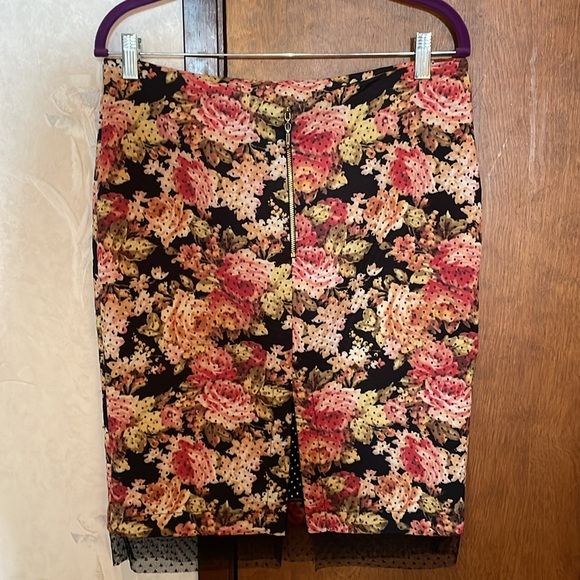 NWT Sabra Women’s Skirt - Picture 2 of 7